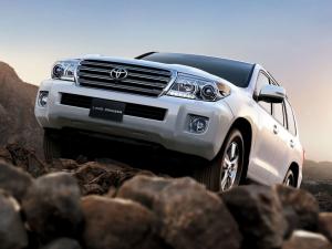 Toyota Land Cruiser 200 VX-R (UAE) '2012